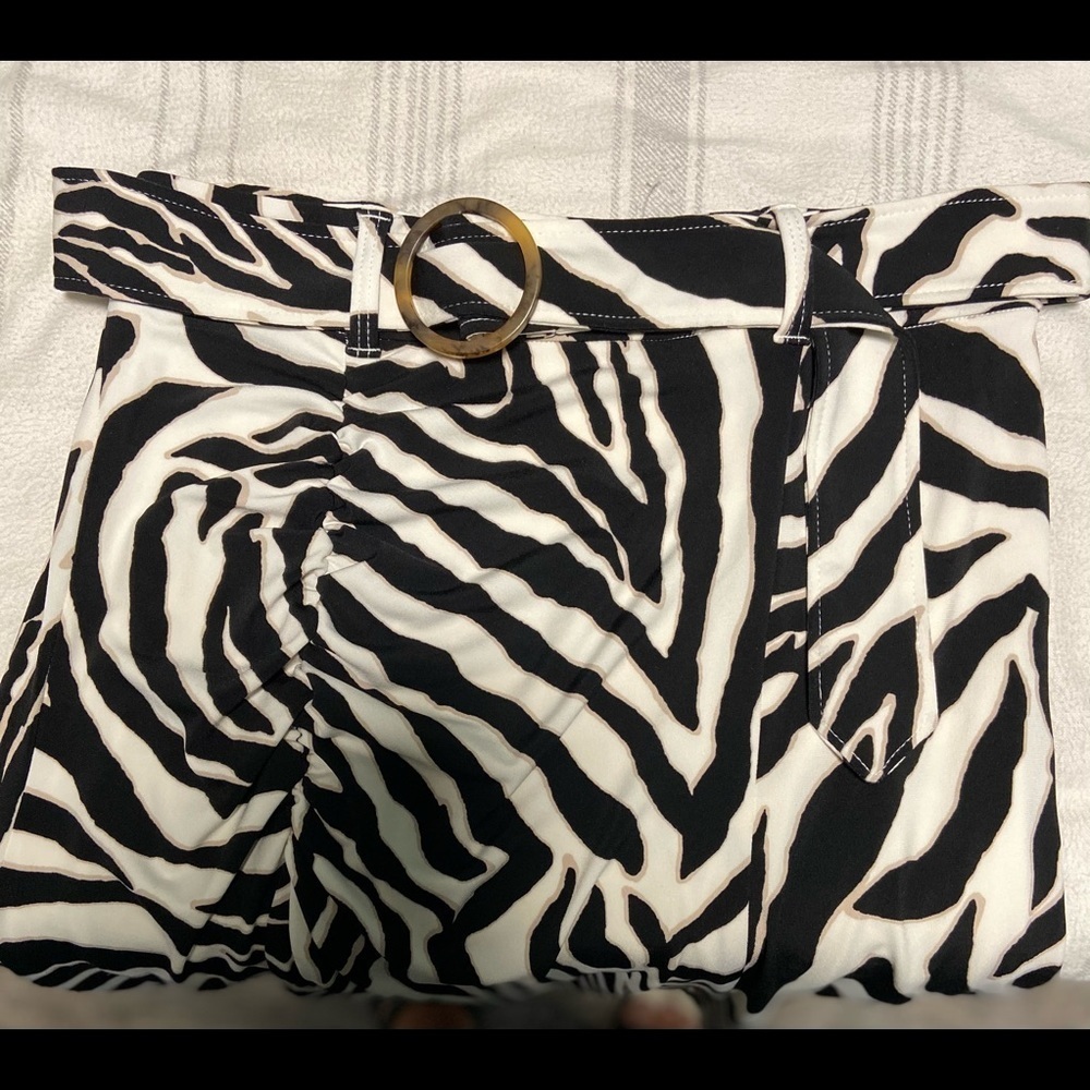 White House Black Market Zebra Print Pencil Skirt. - Picture 11 of 15
